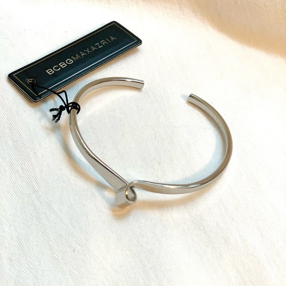 NWT BCBG MaxAzria Silver Knot Thin Cuff - Picture 1 of 5